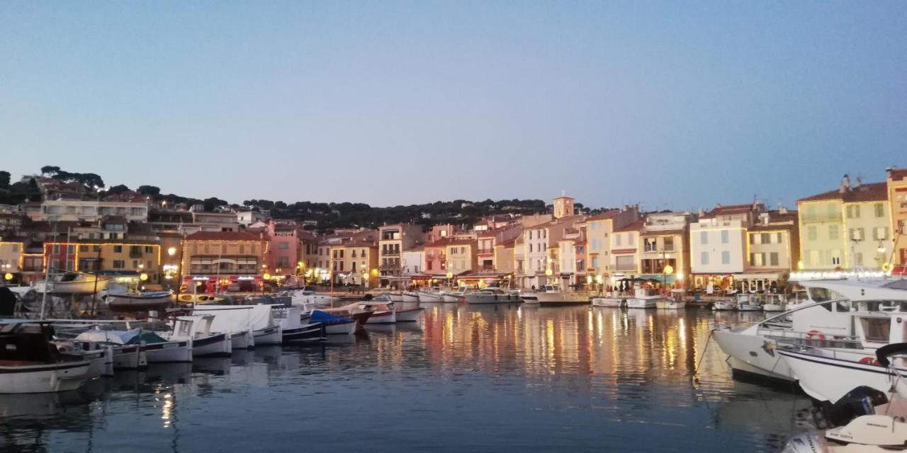 L'Escale D'Aubagne Votre Refuge Chaleureux Pour Un Sejour Relaxant Villa Exterior photo