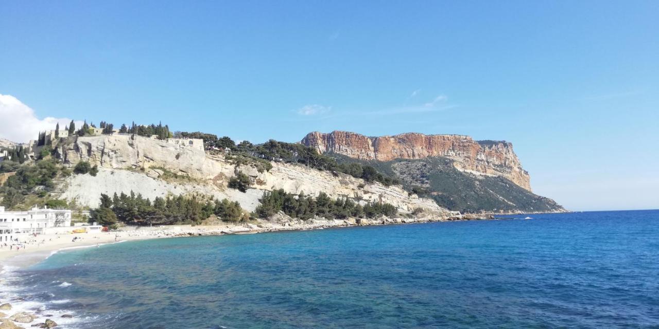 L'Escale D'Aubagne Votre Refuge Chaleureux Pour Un Sejour Relaxant Villa Exterior photo