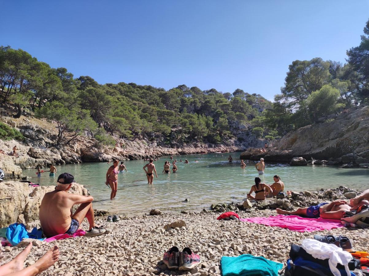 L'Escale D'Aubagne Votre Refuge Chaleureux Pour Un Sejour Relaxant Villa Exterior photo